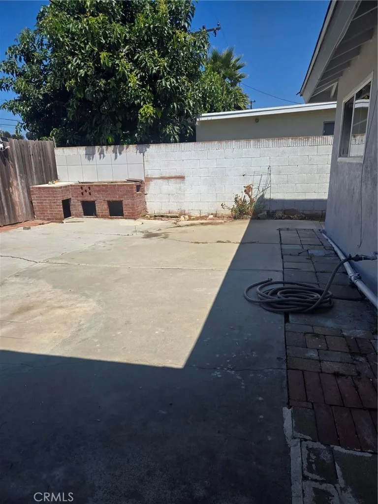 2530 S Rene Santa Ana, CA 92704