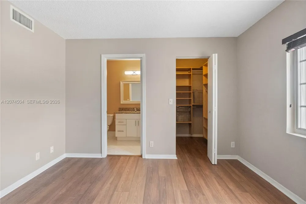 2082 Madeira Dr #2082 Weston, FL 33327