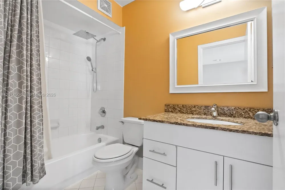 2082 Madeira Dr #2082 Weston, FL 33327