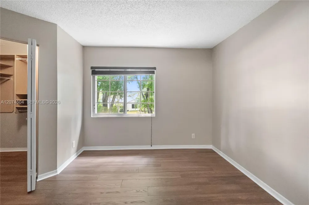 2082 Madeira Dr #2082 Weston, FL 33327