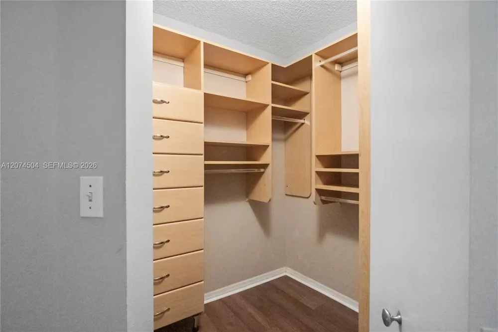2082 Madeira Dr #2082 Weston, FL 33327