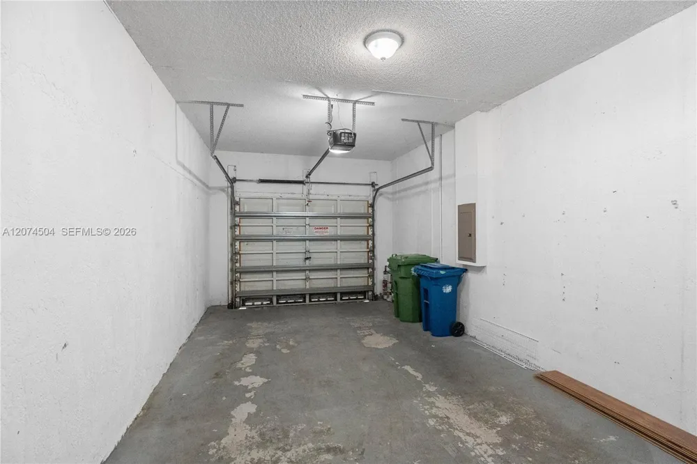 2082 Madeira Dr #2082 Weston, FL 33327