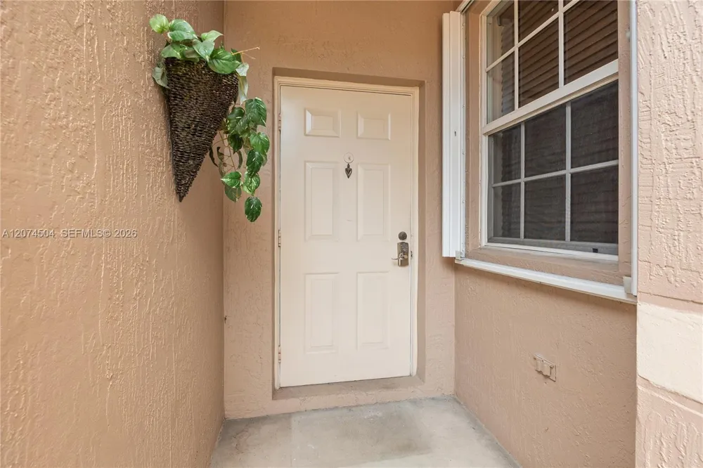 2082 Madeira Dr #2082 Weston, FL 33327