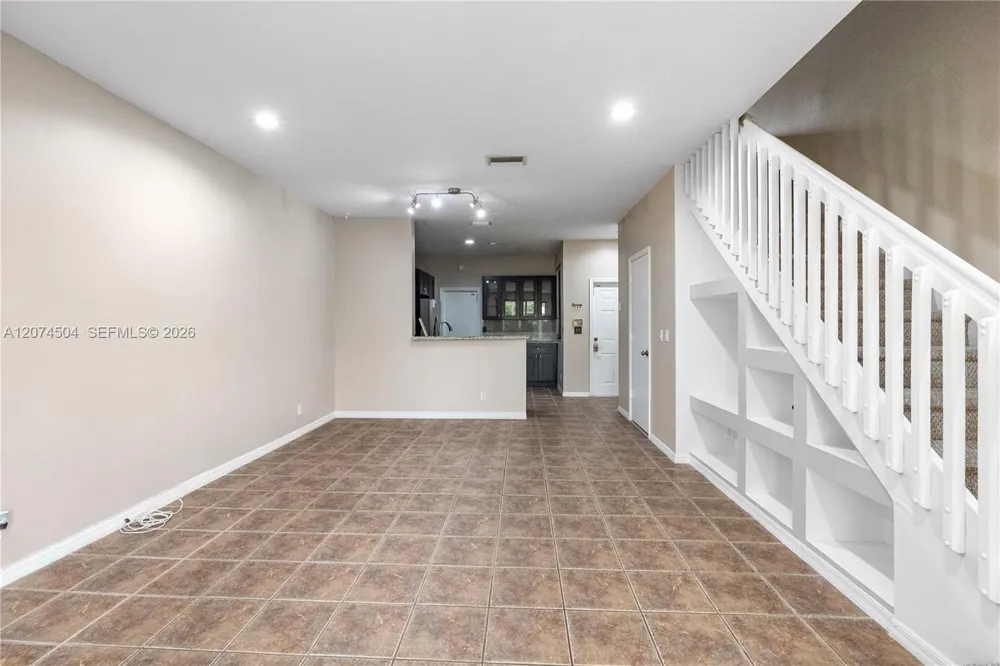 2082 Madeira Dr #2082 Weston, FL 33327