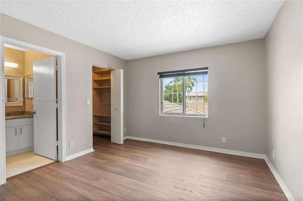 2082 Madeira Dr #2082 Weston, FL 33327