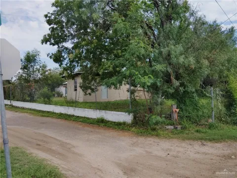 900 S Garza Avenue
