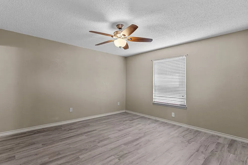 223 Countryside Drive Arlington, TX 76014
