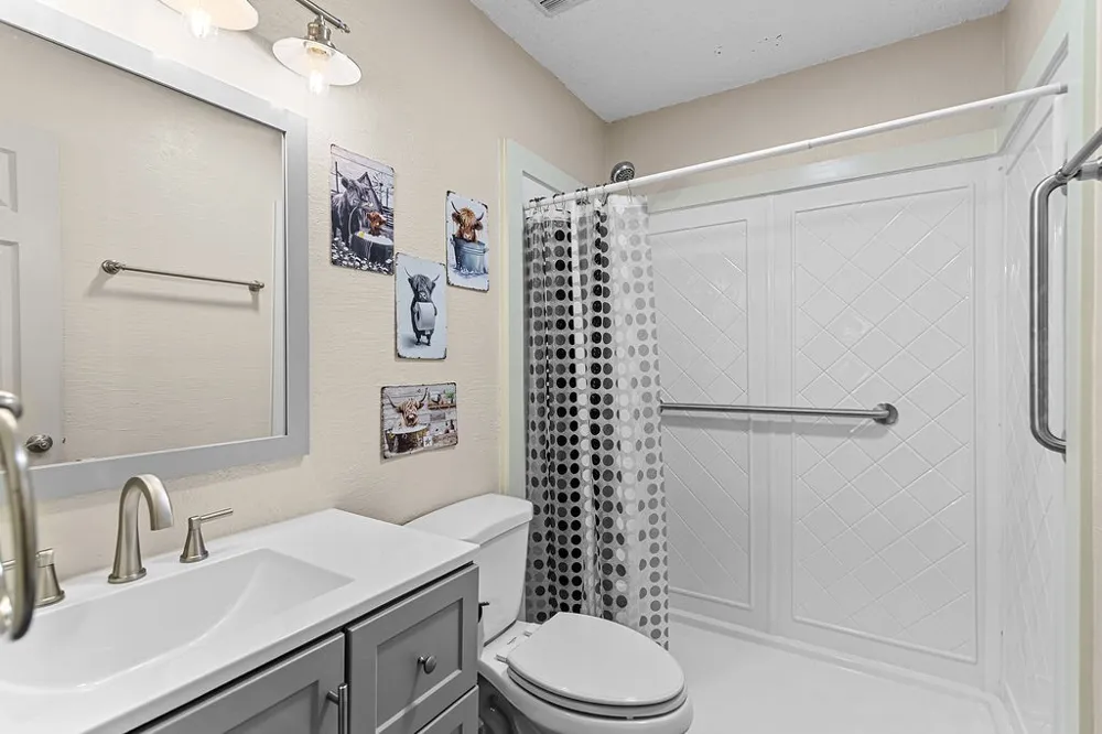 223 Countryside Drive Arlington, TX 76014