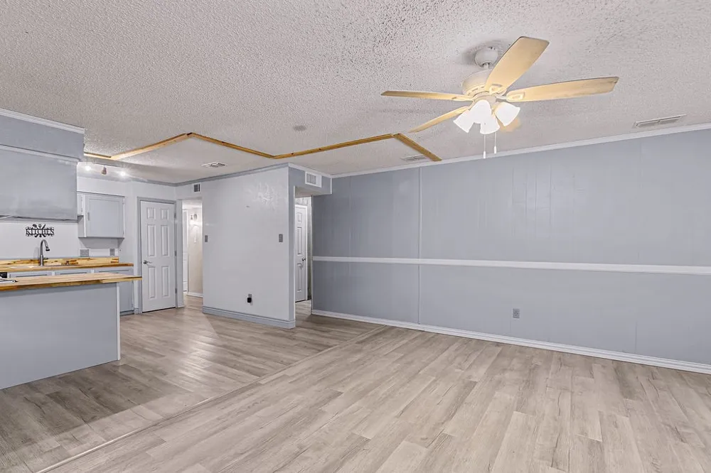 223 Countryside Drive Arlington, TX 76014