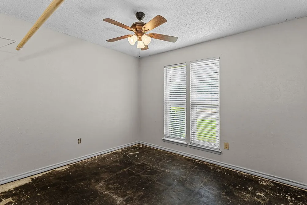 223 Countryside Drive Arlington, TX 76014