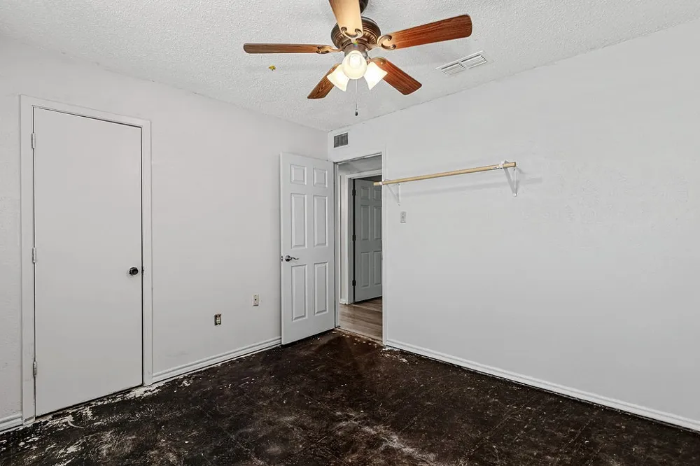 223 Countryside Drive Arlington, TX 76014