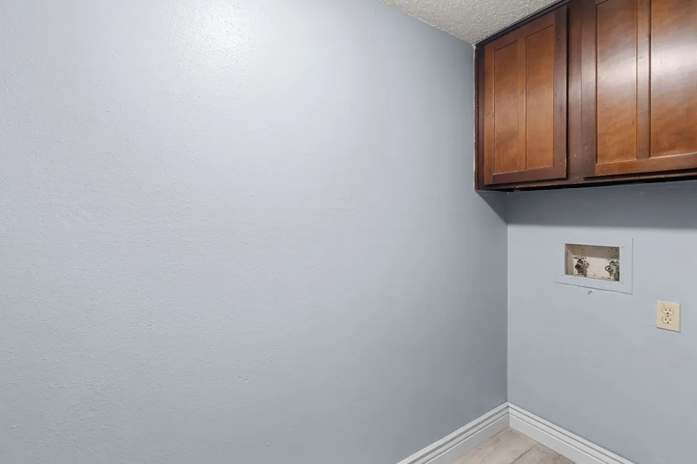 223 Countryside Drive Arlington, TX 76014