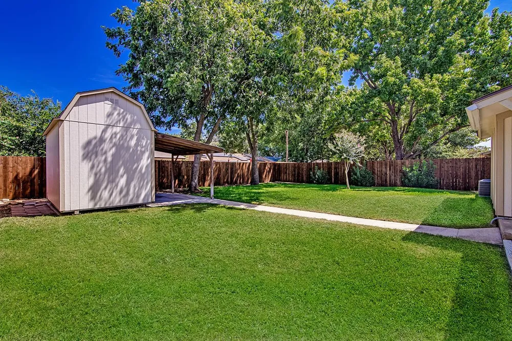 223 Countryside Drive Arlington, TX 76014