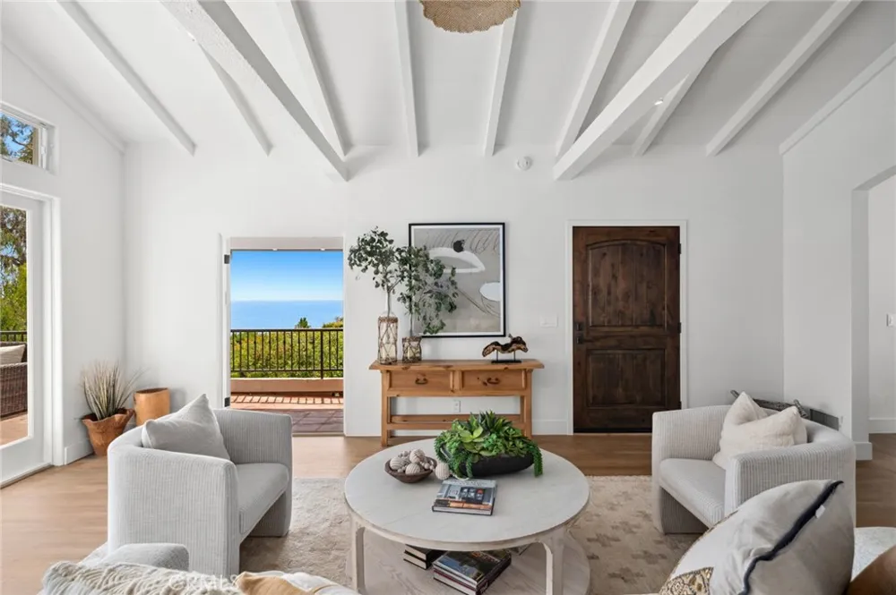 31402 Ocean View Laguna Beach, CA 92651
