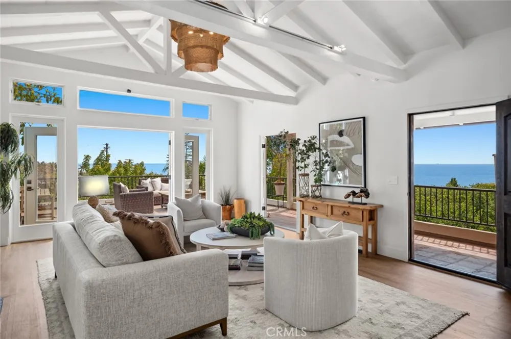 31402 Ocean View Laguna Beach, CA 92651