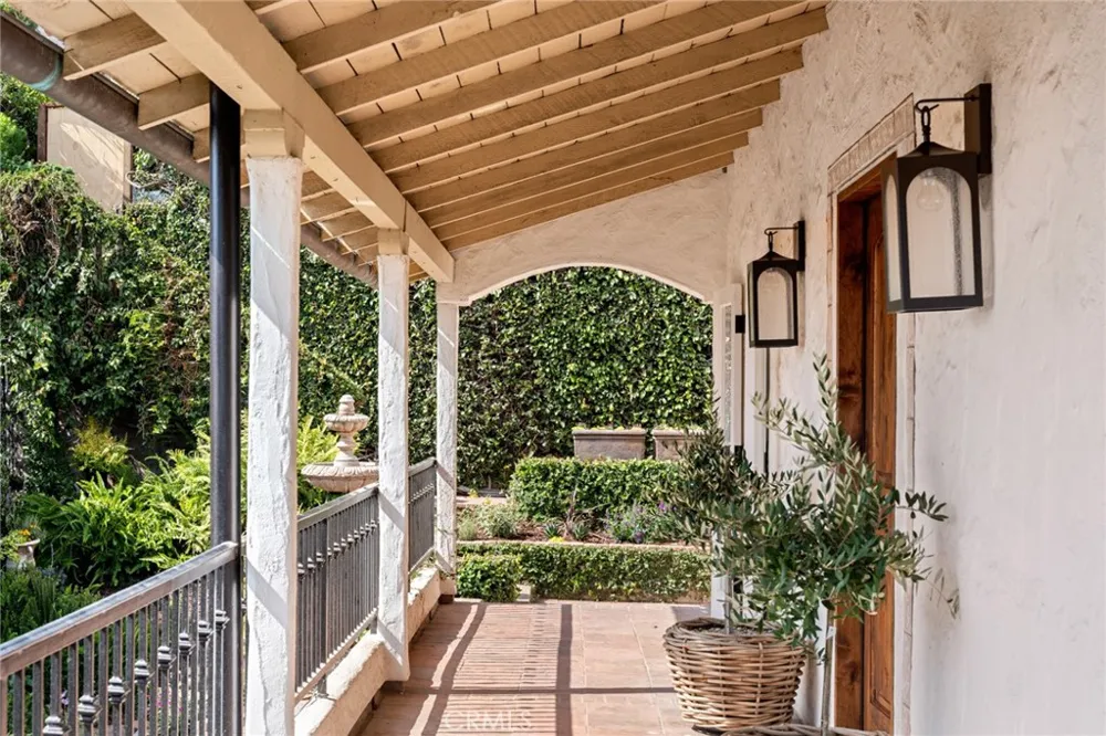 31402 Ocean View Laguna Beach, CA 92651