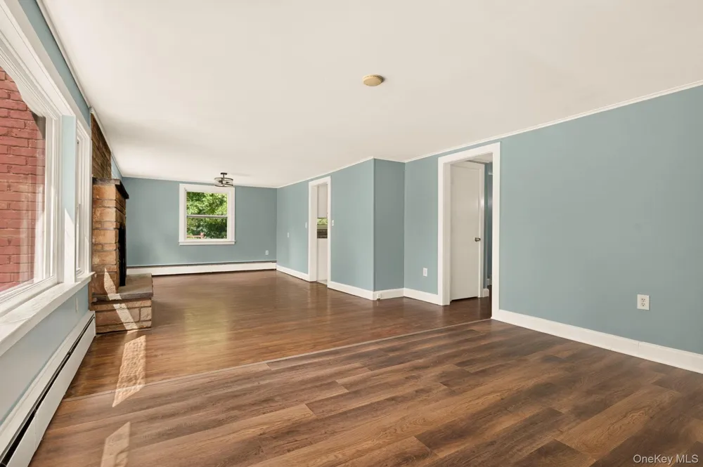33 Warren Myer Road Saugerties, NY 12477