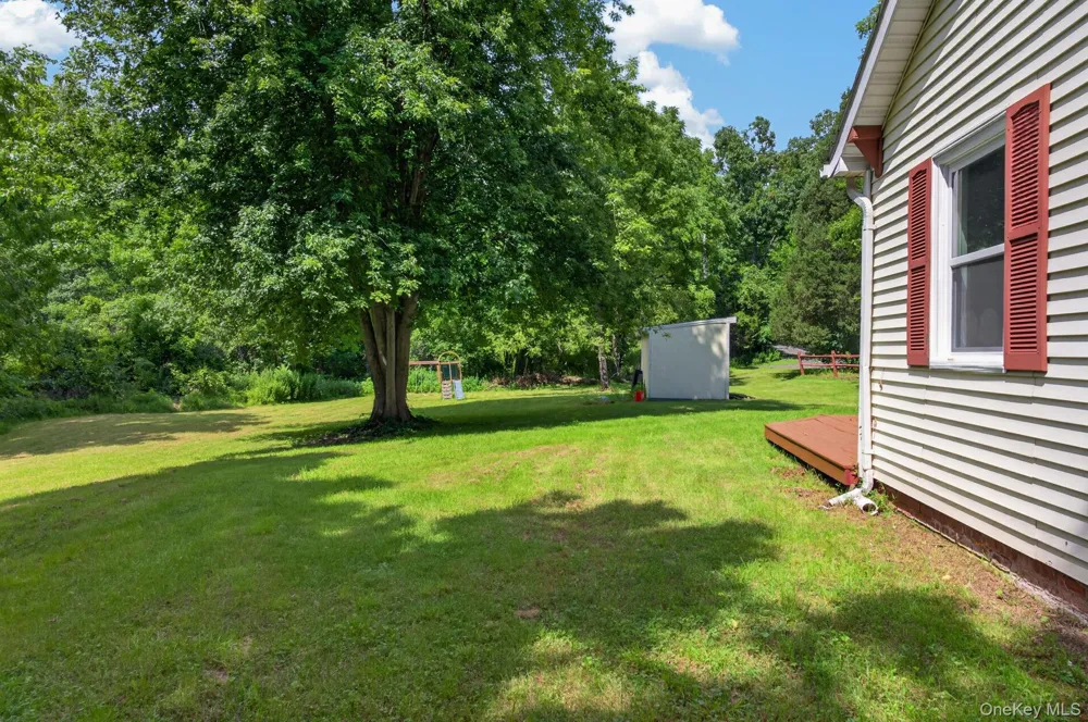 33 Warren Myer Road Saugerties, NY 12477