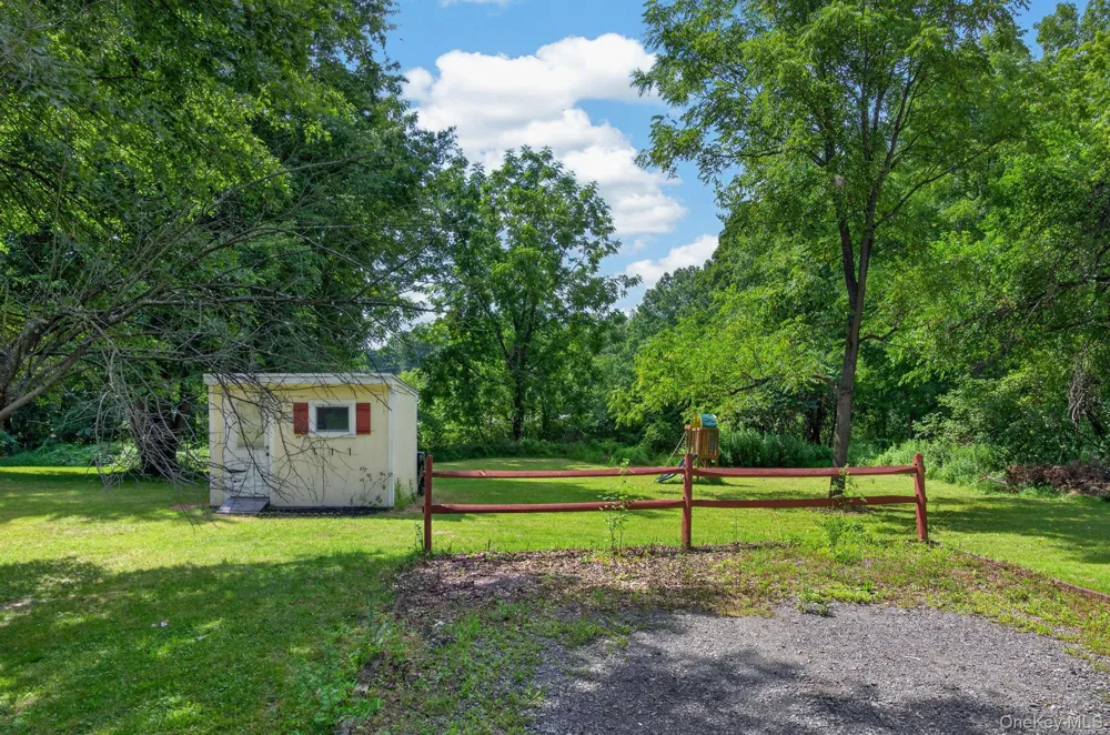 33 Warren Myer Road Saugerties, NY 12477