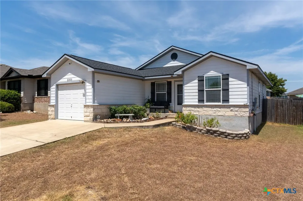2208 Stoneham Temple, TX 76504