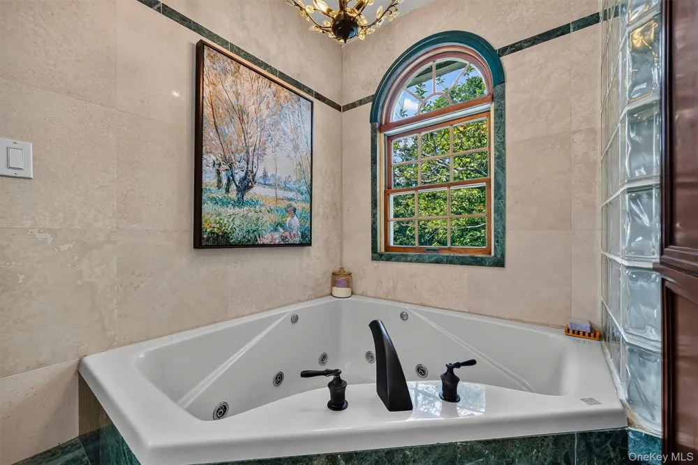 112 Mercury Court Monroe, NY 10950