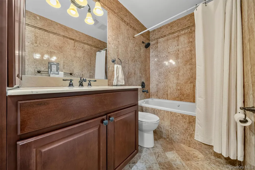 112 Mercury Court Monroe, NY 10950