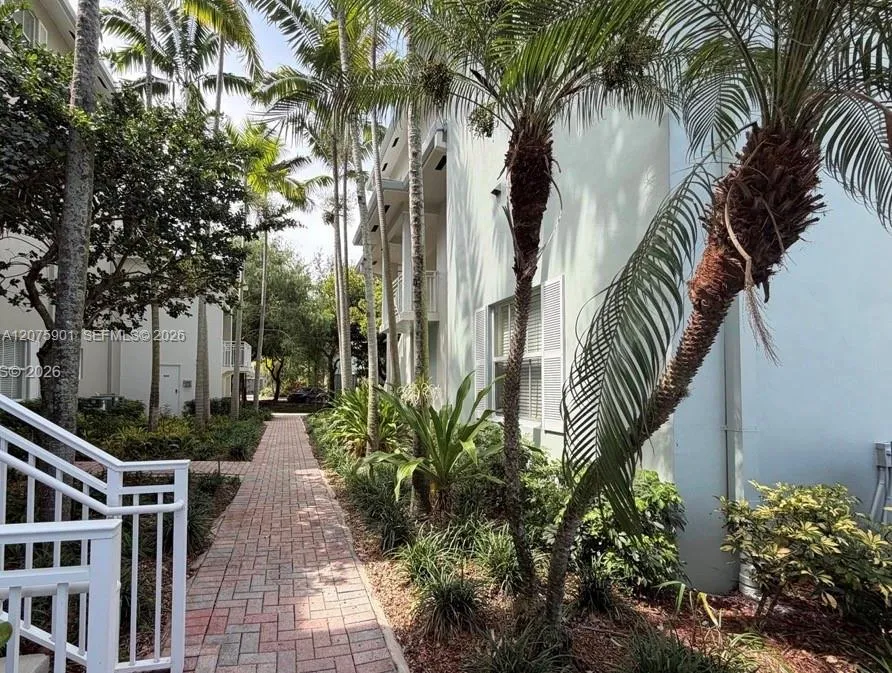 332 SW 14th Ave #332 Fort Lauderdale, FL 33312