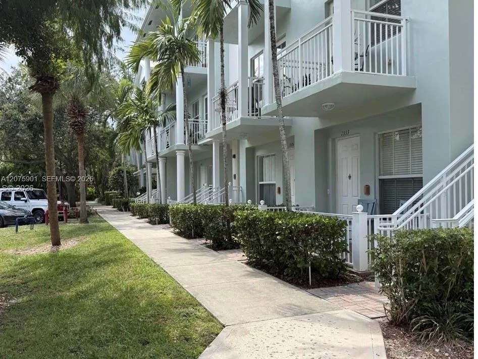 332 SW 14th Ave #332 Fort Lauderdale, FL 33312