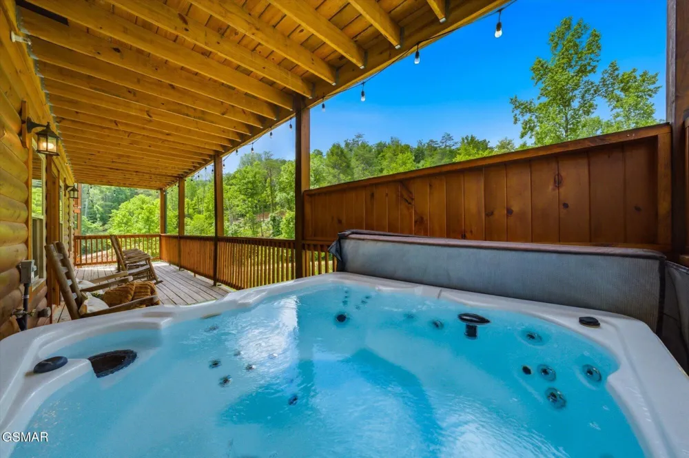 2933 Fiddlers Creek Way Pigeon Forge, TN 37863