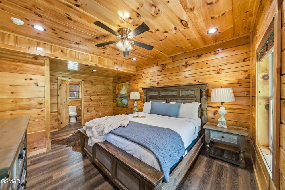 2933 Fiddlers Creek Way Pigeon Forge, TN 37863