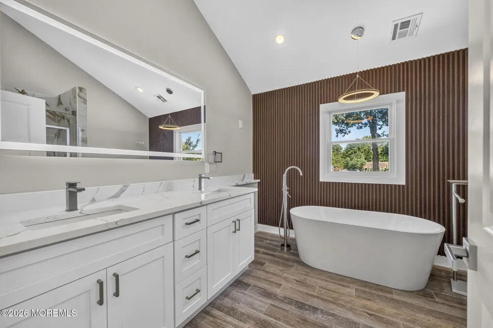 1104 Bradford Drive Point Pleasant, NJ 08742