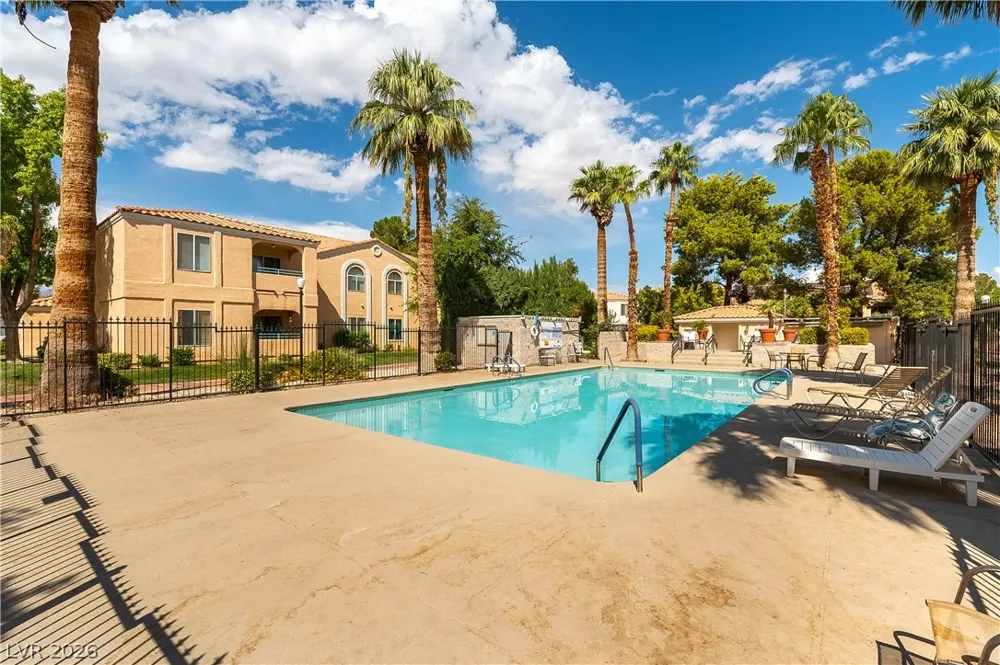 8452 Boseck Drive #123 Las Vegas, NV 89145