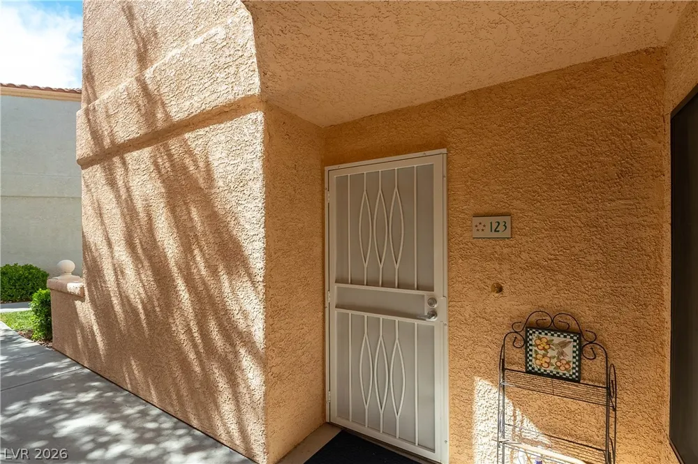 8452 Boseck Drive #123 Las Vegas, NV 89145