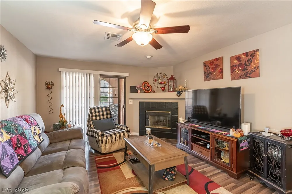 8452 Boseck Drive #123 Las Vegas, NV 89145