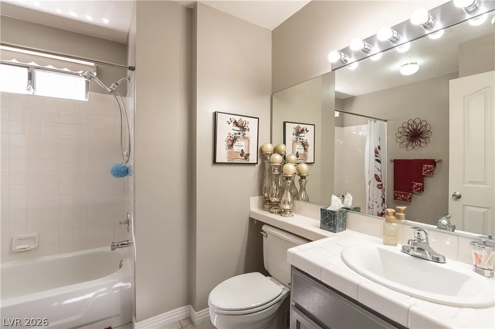 8452 Boseck Drive #123 Las Vegas, NV 89145