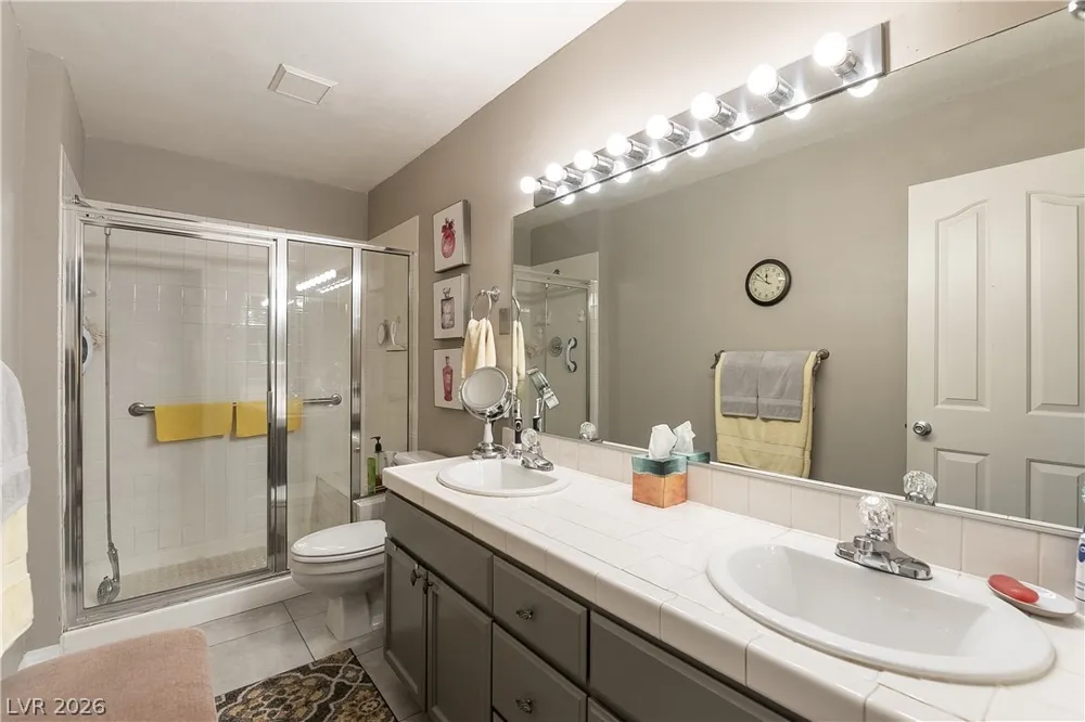 8452 Boseck Drive #123 Las Vegas, NV 89145