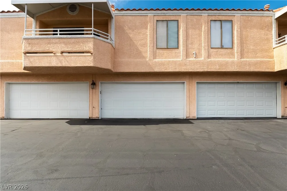 8452 Boseck Drive #123 Las Vegas, NV 89145