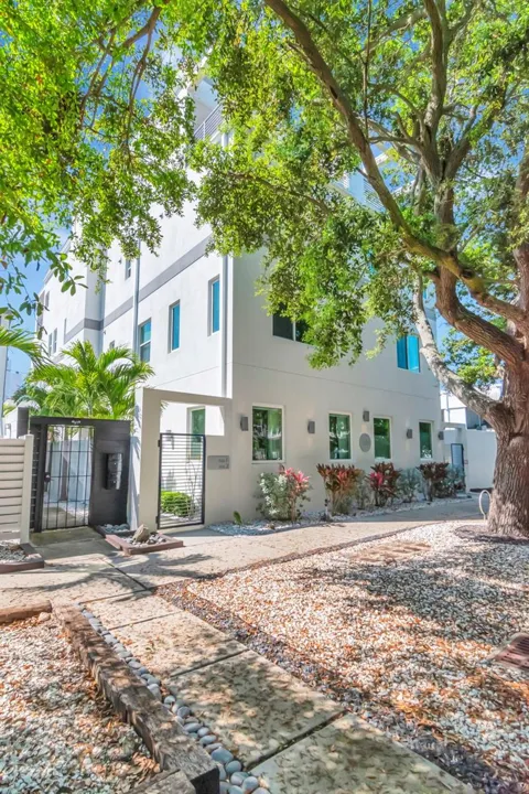 536 4TH AVENUE S #2A
