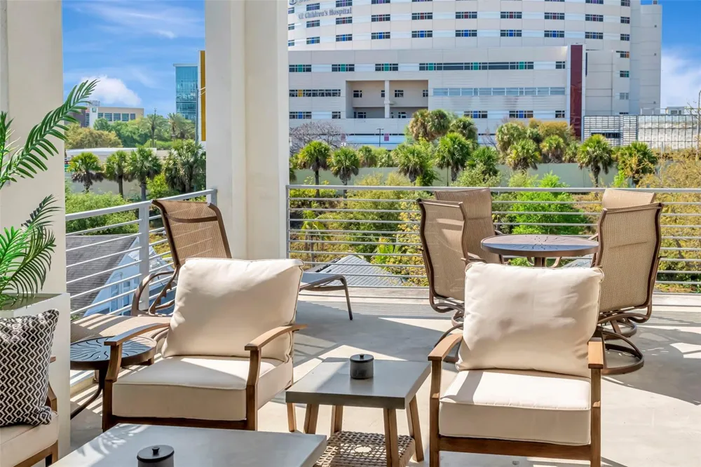 536 4TH AVENUE S #2A St Petersburg, FL 33701