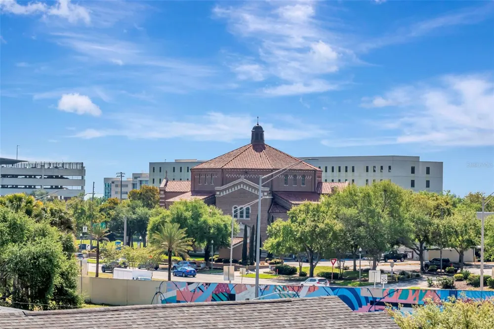 536 4TH AVENUE S #2A St Petersburg, FL 33701