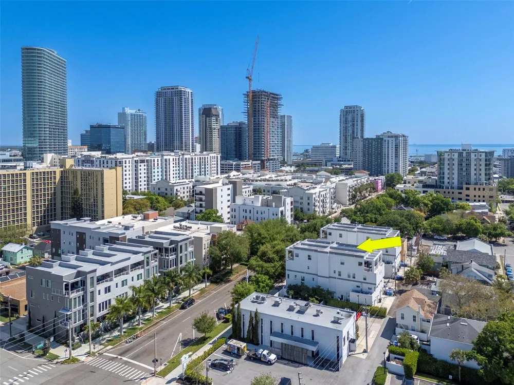 536 4TH AVENUE S #2A St Petersburg, FL 33701