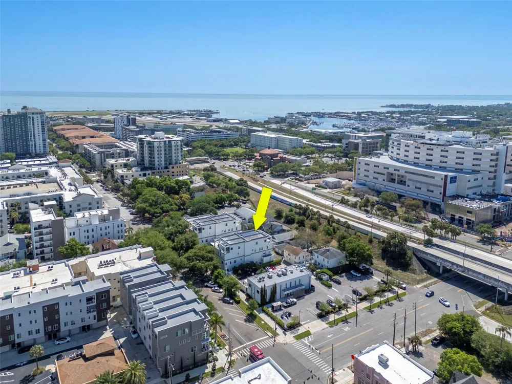 536 4TH AVENUE S #2A St Petersburg, FL 33701