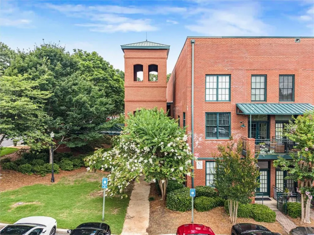 1808 Liberty Lane Roswell, GA 30075