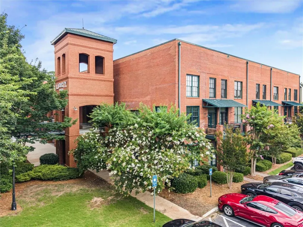 1808 Liberty Lane Roswell, GA 30075