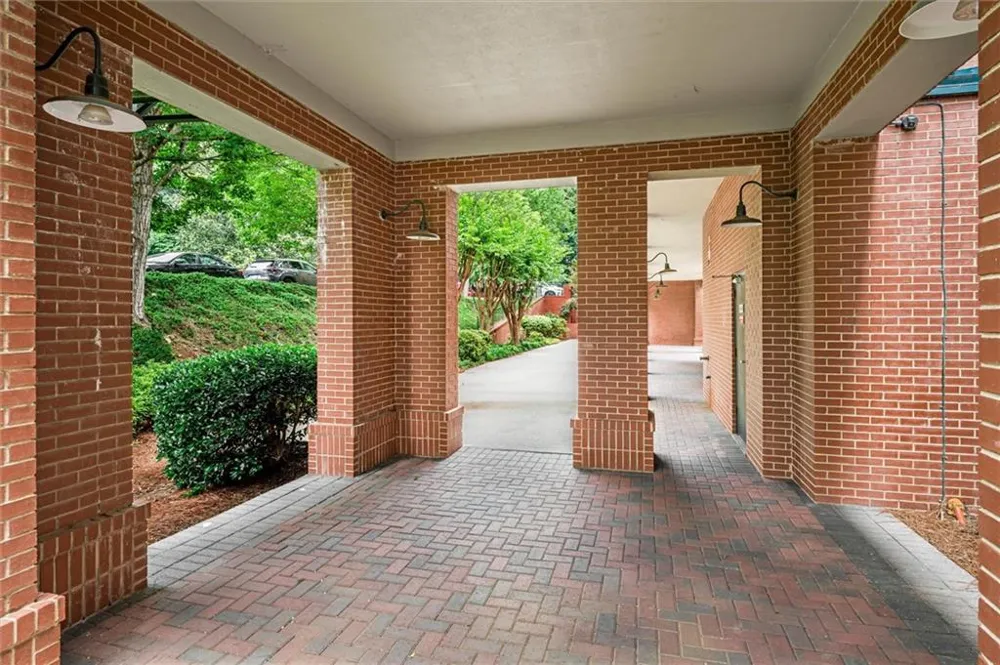 1808 Liberty Lane Roswell, GA 30075
