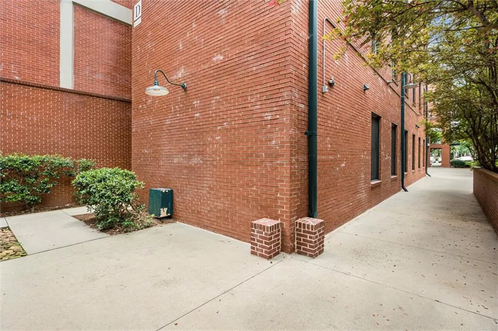 1808 Liberty Lane Roswell, GA 30075