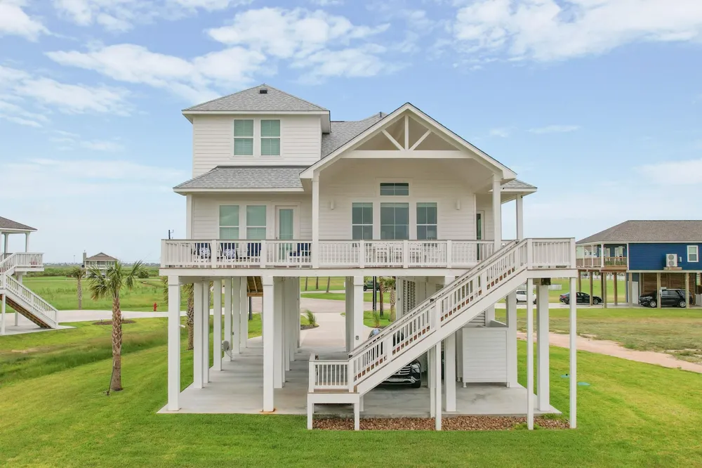 18414 Indian Beach Ct Galveston, TX 77554