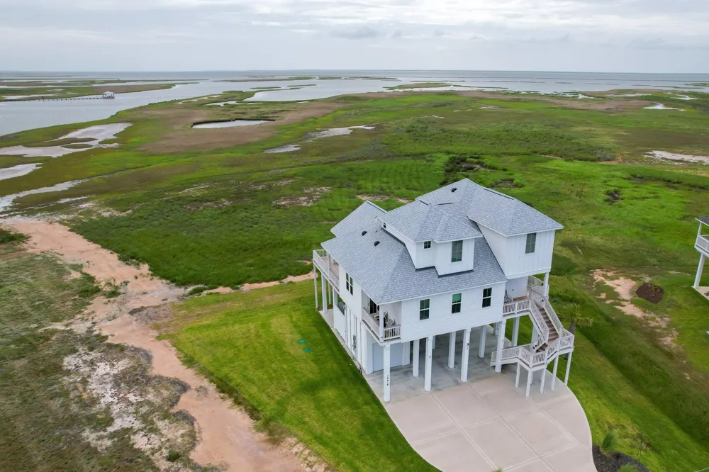 18414 Indian Beach Ct Galveston, TX 77554