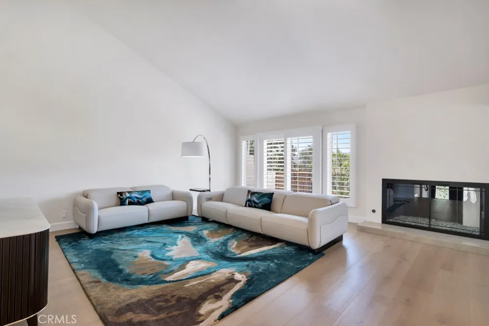4570 Rayburn Westlake Village, CA 91362