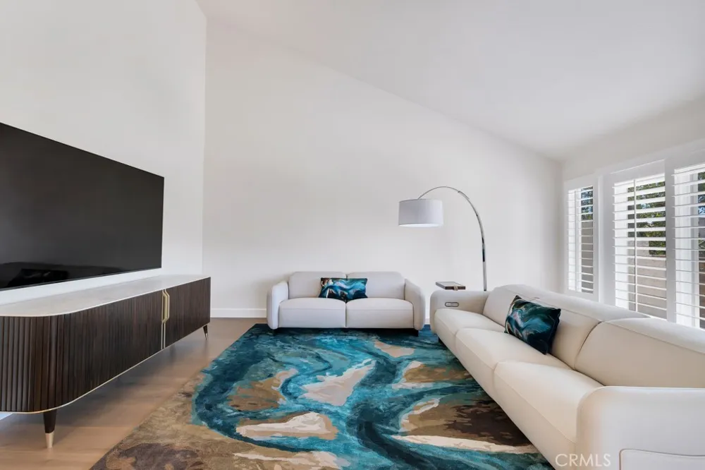 4570 Rayburn Westlake Village, CA 91362